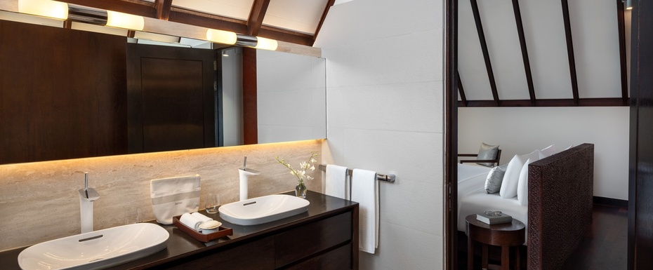 Overwater Ocean Suite with Infinity Pool