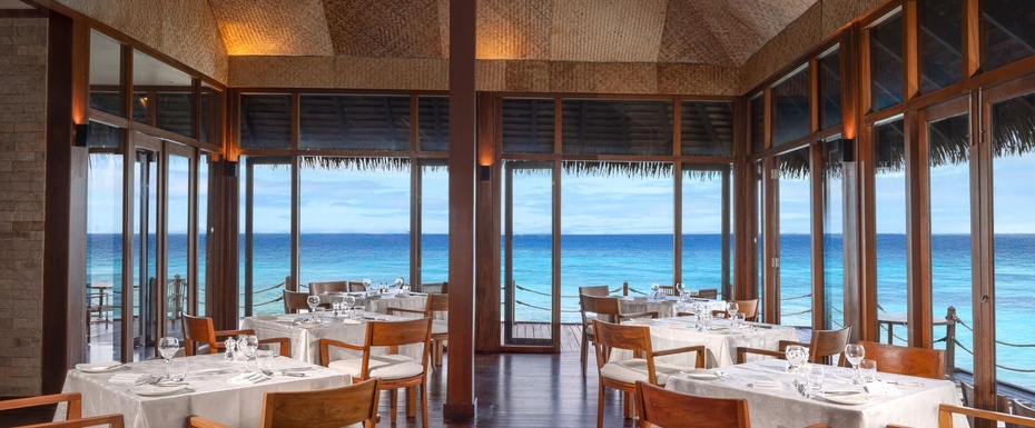 WATER VILLA RESTAURANT & LOUNGE